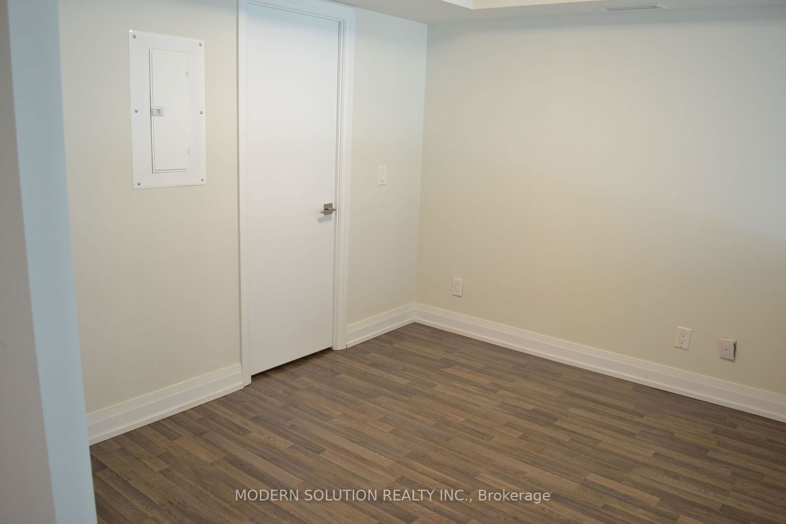 555 Wilson Ave W Ave, unit E109 for rent