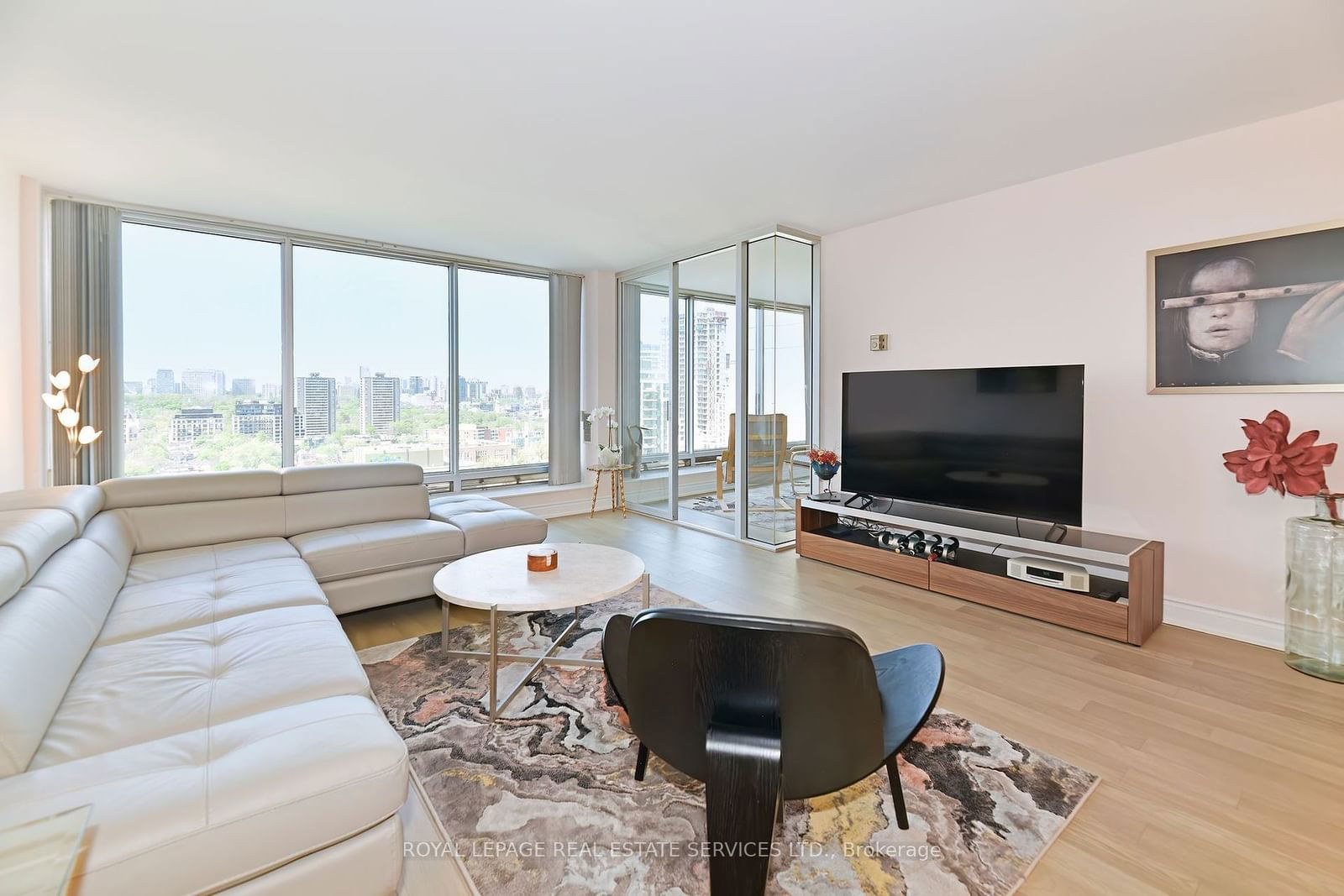 110 Bloor St W, unit 1703 for sale