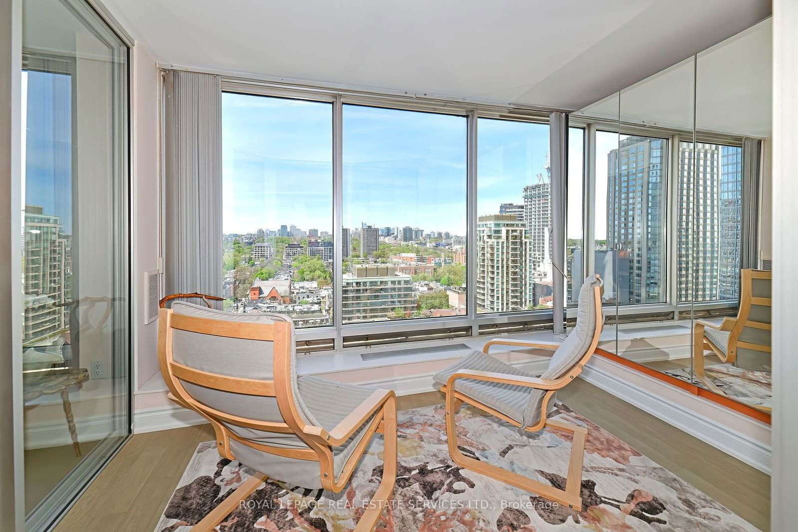 110 Bloor St W, unit 1703 for sale - image #10