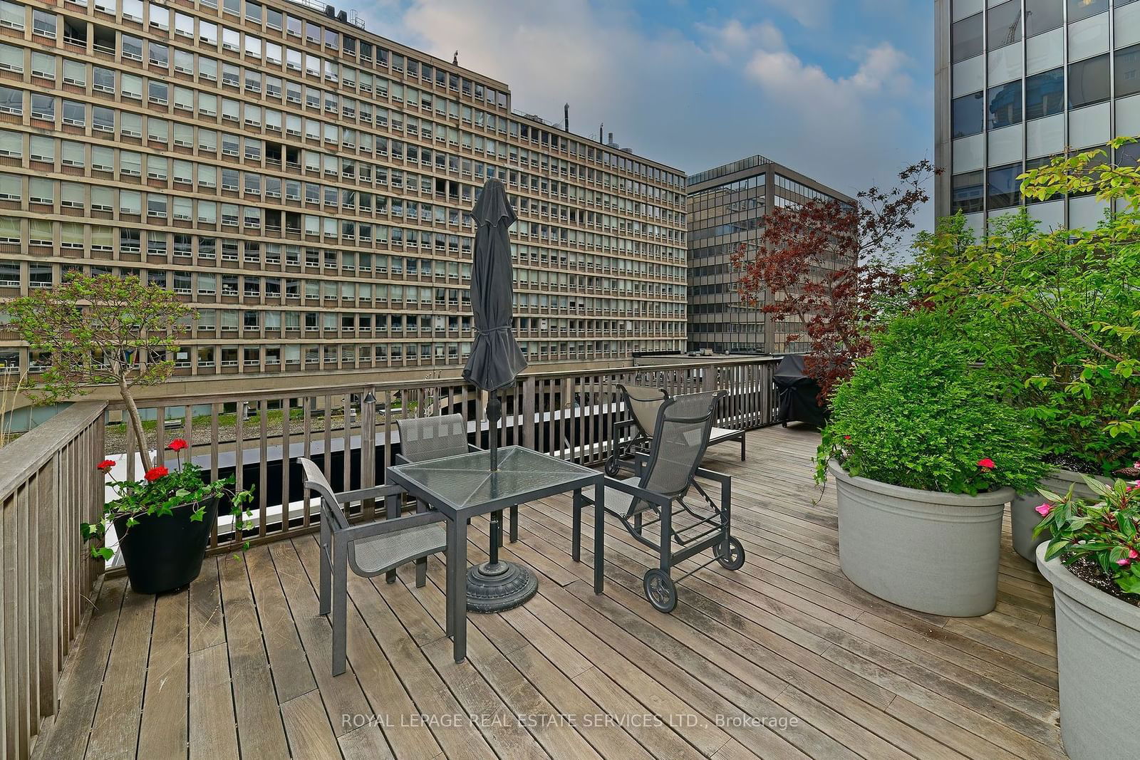 110 Bloor St W, unit 1703 for sale - image #16