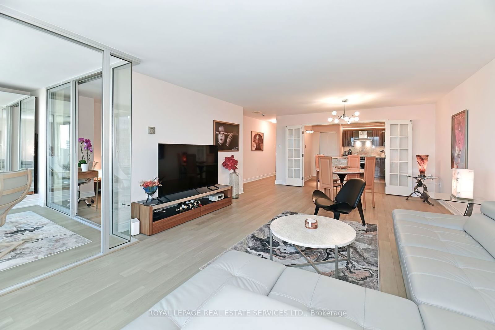 110 Bloor St W, unit 1703 for sale