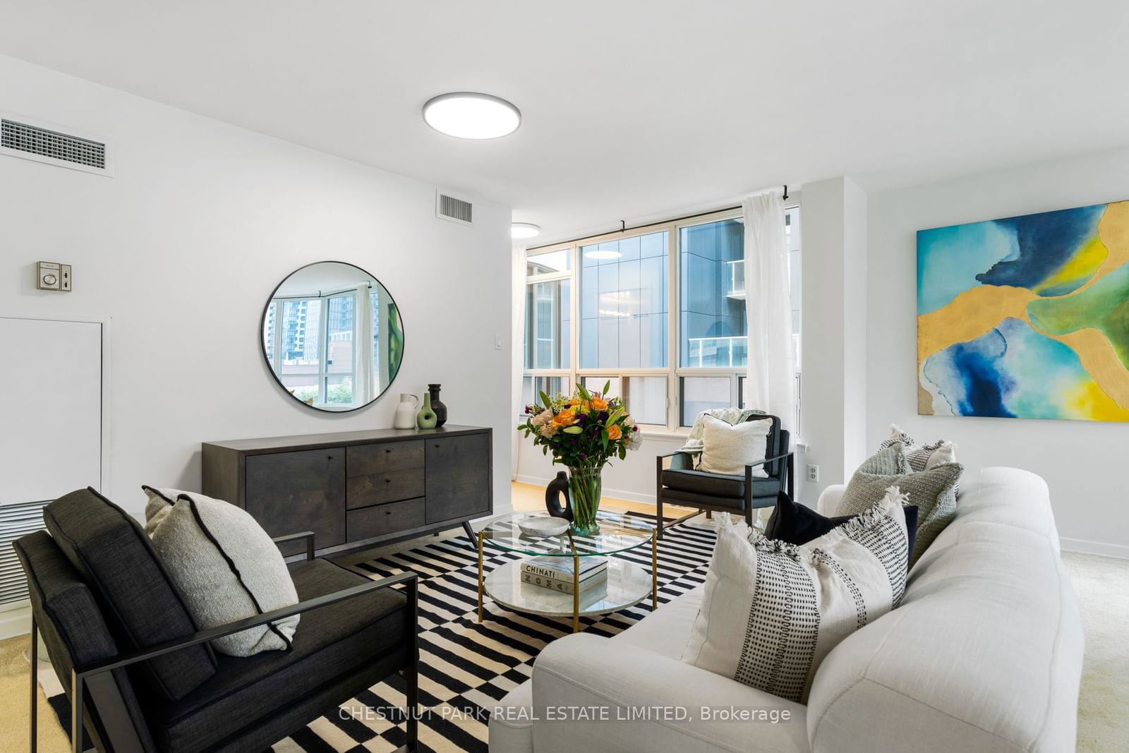 25 Maitland St, unit 507 for sale - image #3