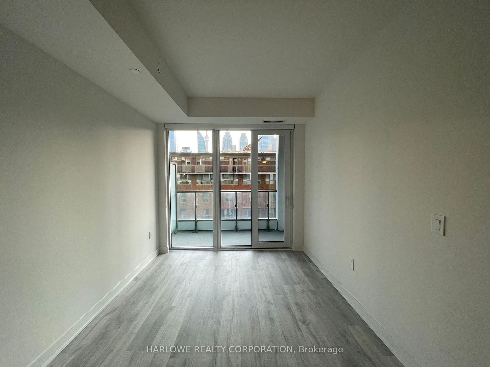 121 Lower Sherbourne St, unit 558 SW for rent - image #2