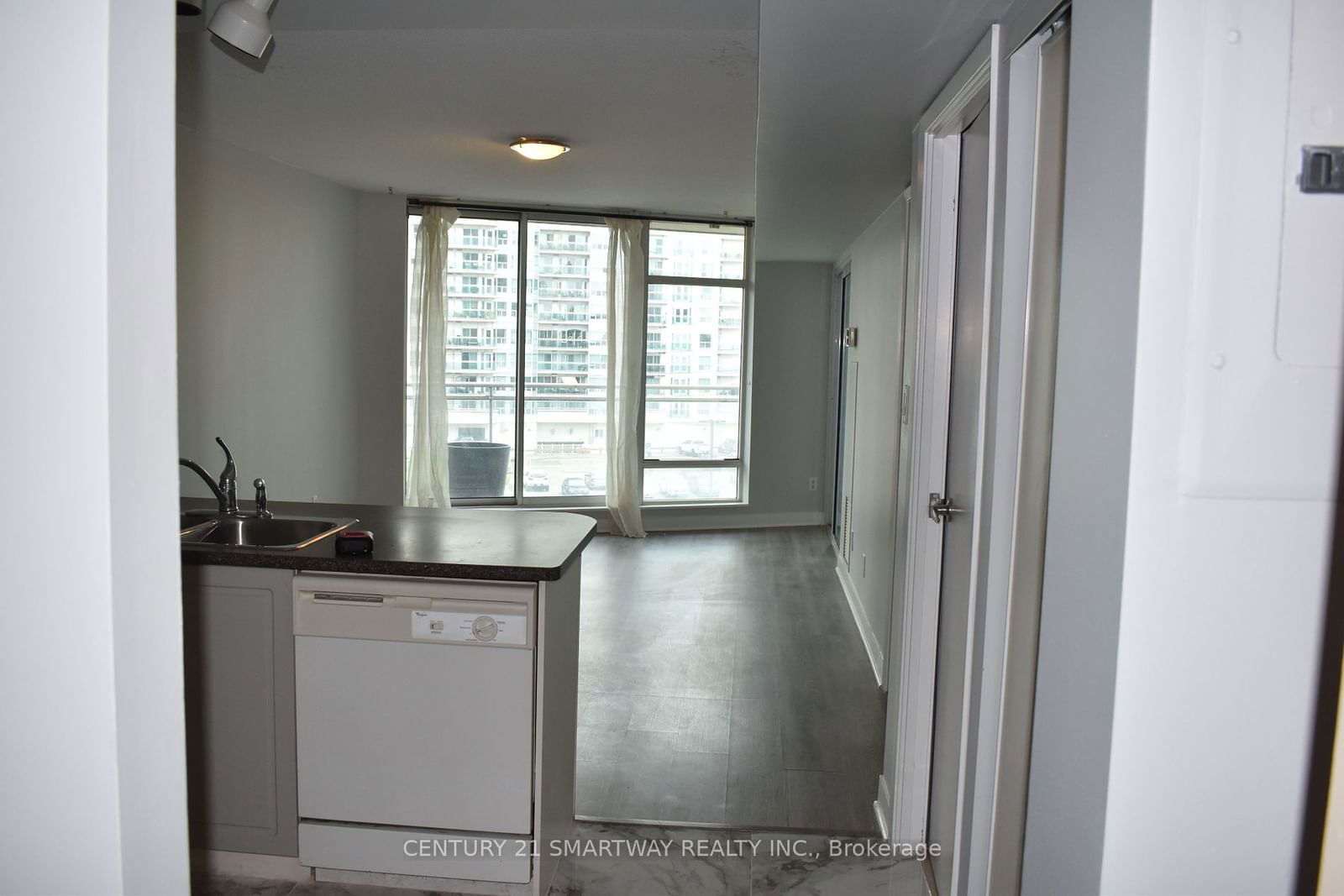 650 Queens Quay W, unit 603 for rent