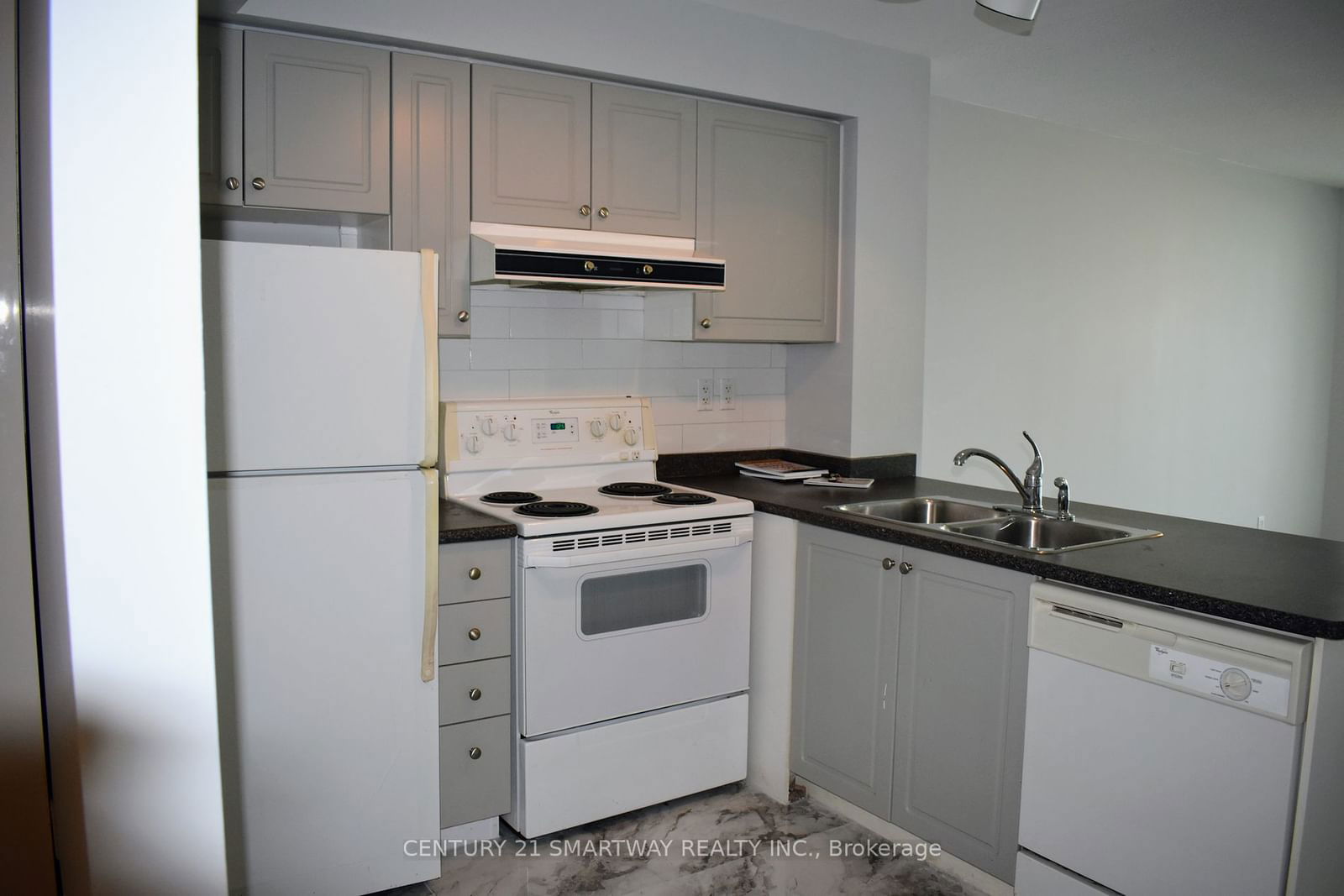 650 Queens Quay W, unit 603 for rent - image #13