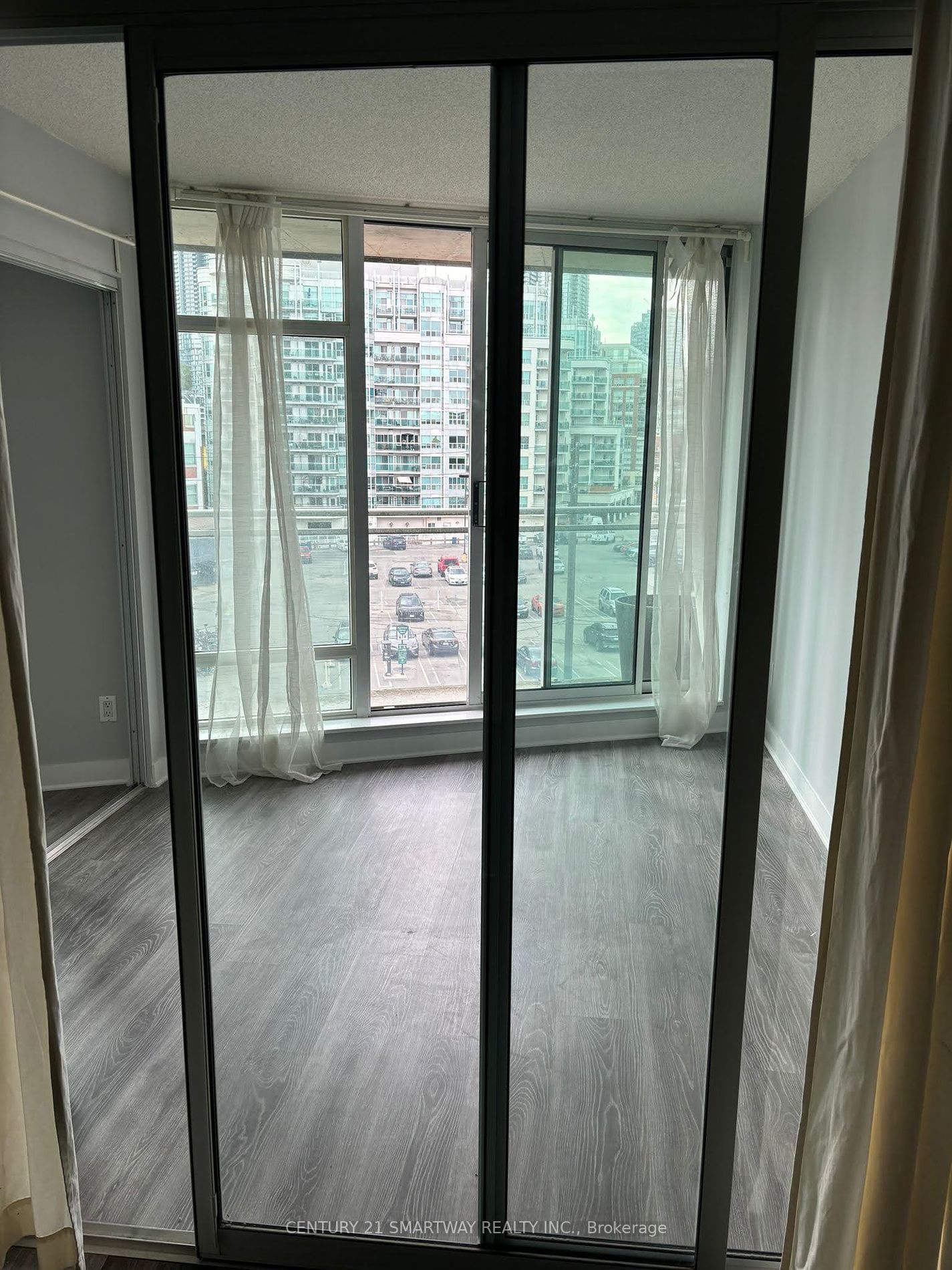 650 Queens Quay W, unit 603 for rent