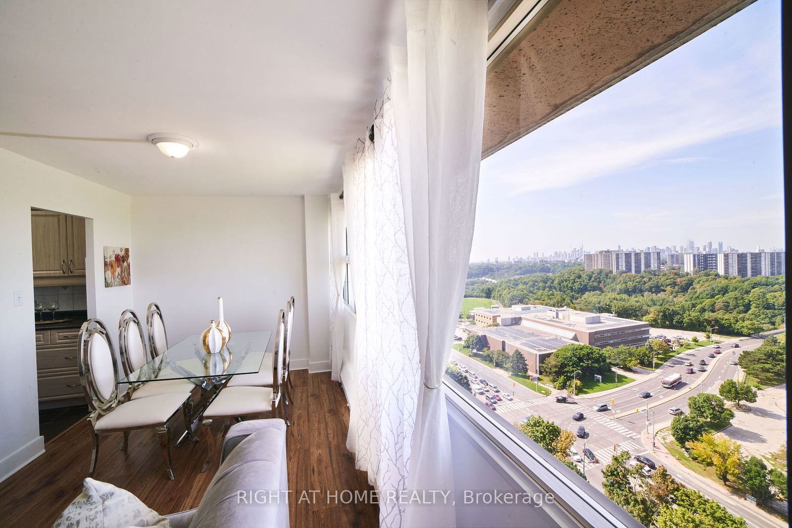 715 Don Mills Rd, unit 2002 for sale - image #13