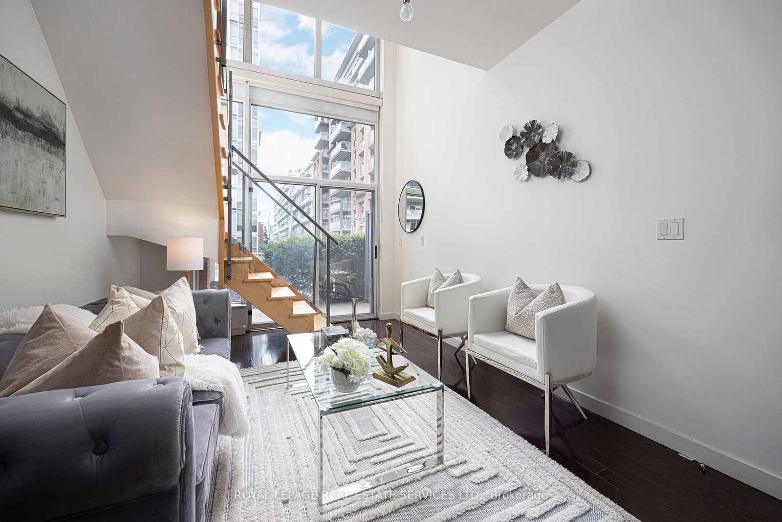 1005 King St W, unit 139 for sale - image #2