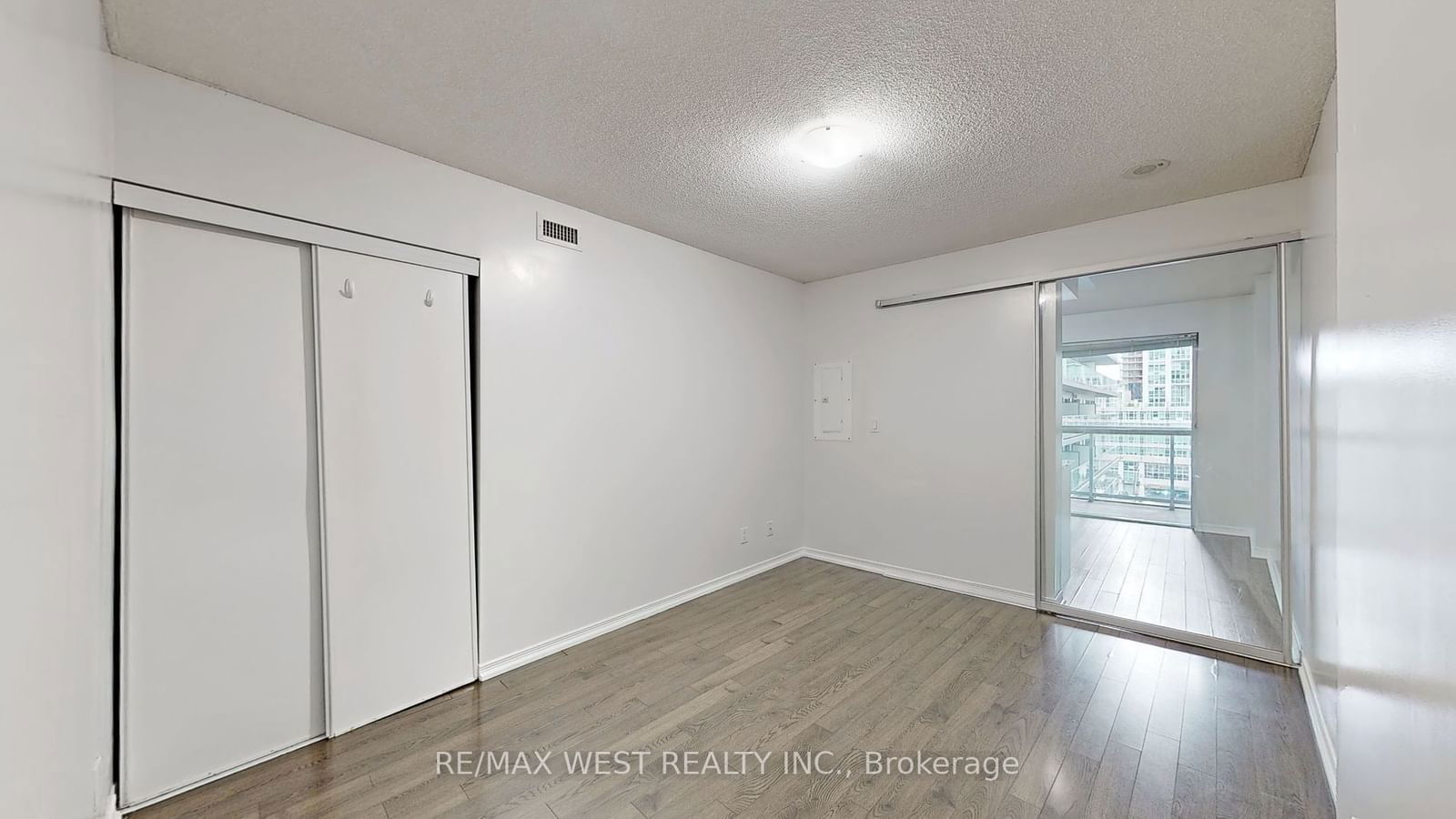 352 Front St W, unit 602 for rent - image #22