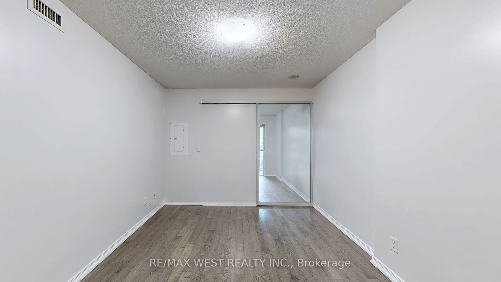 352 Front St W, unit 602 for rent - image #23