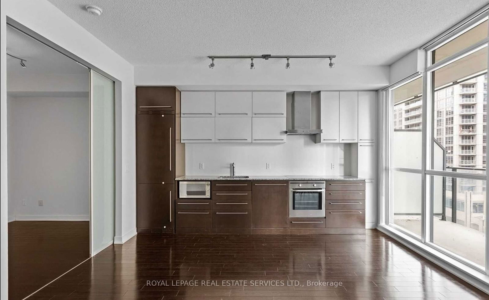 770 Bay St, unit 608 for rent - image #4