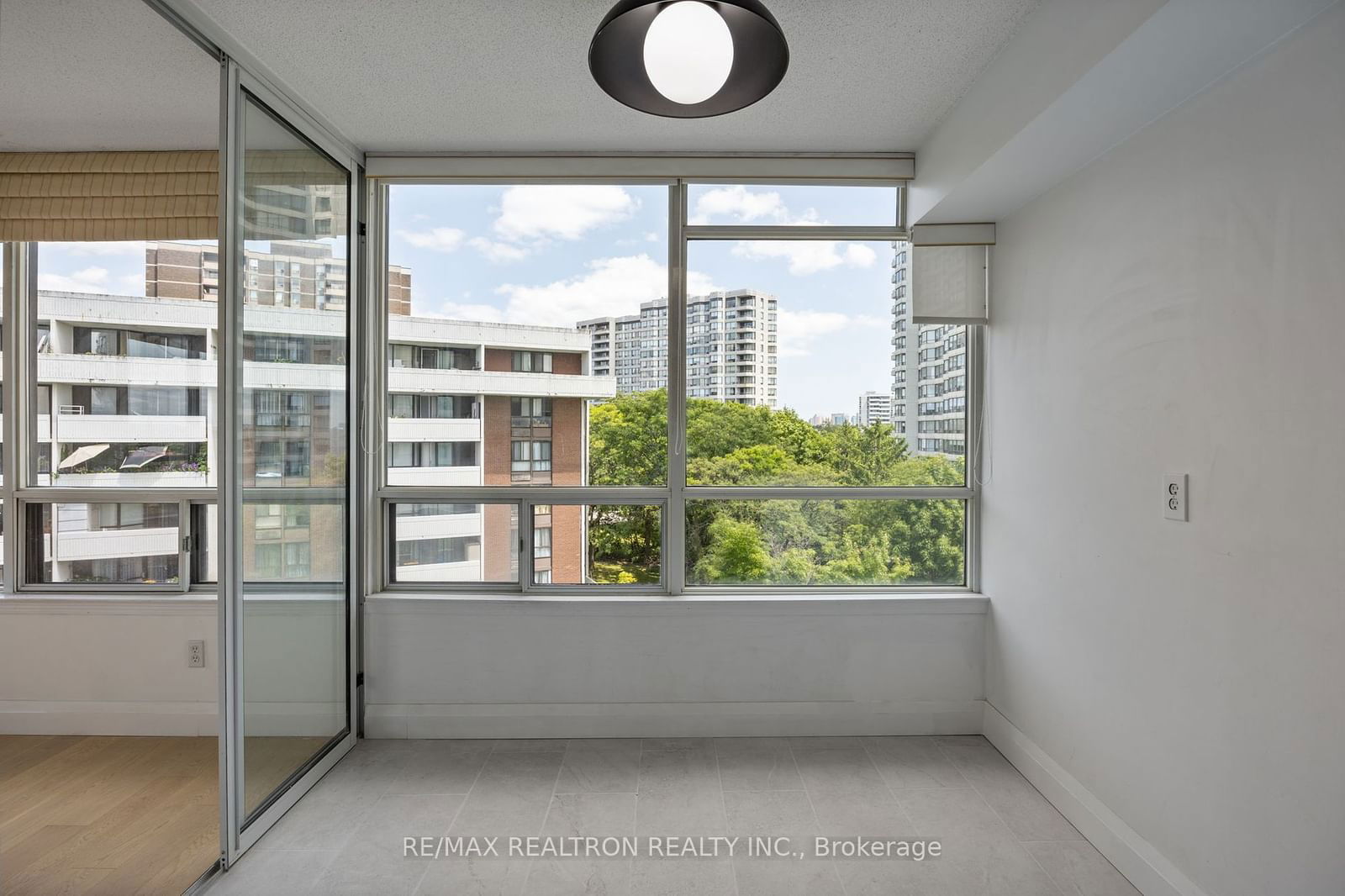 1131 Steeles Ave W, unit 603 for rent - image #12