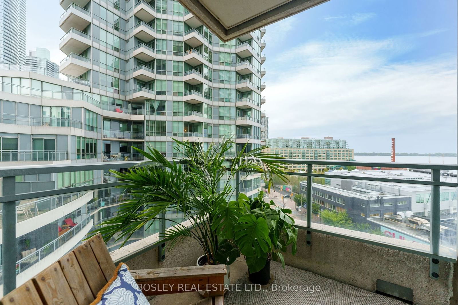 230 Queens Quay W, unit 1019 for sale - image #25