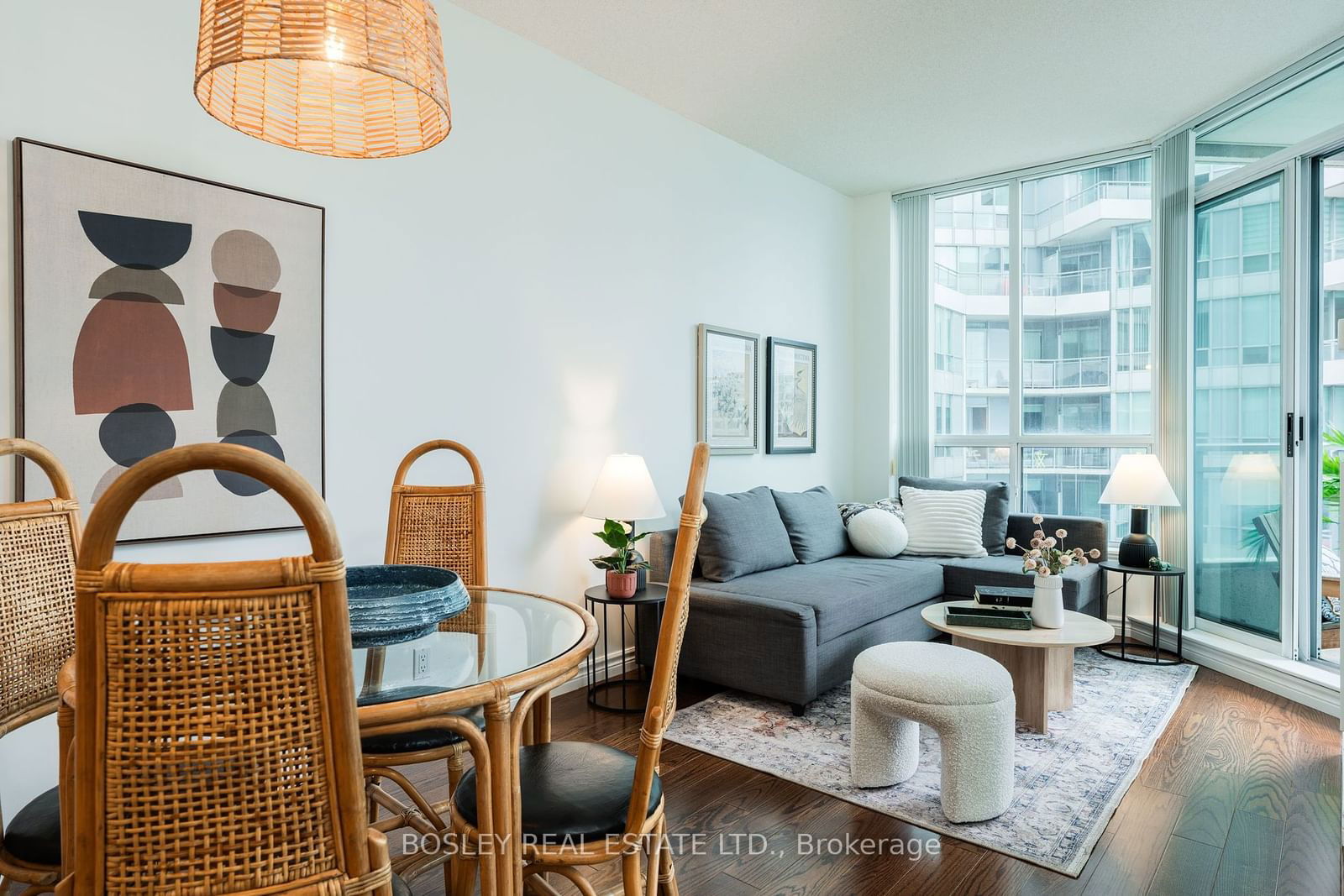 230 Queens Quay W, unit 1019 for sale - image #5