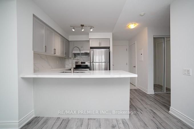 525 Wilson Ave, unit 707 for rent - image #12