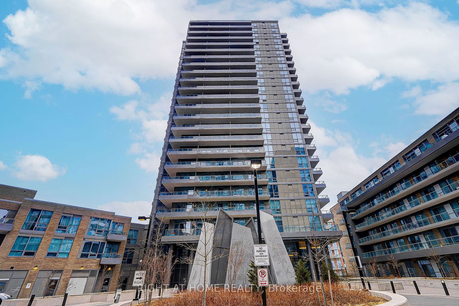 50 Forest Manor Rd S, unit 2201 for rent - image #1