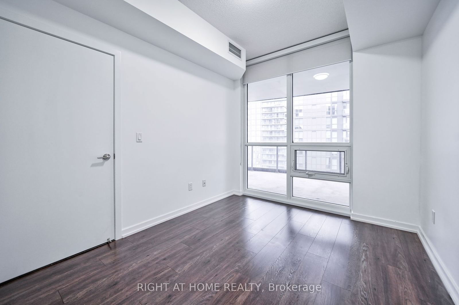 50 Forest Manor Rd S, unit 2201 for rent - image #29