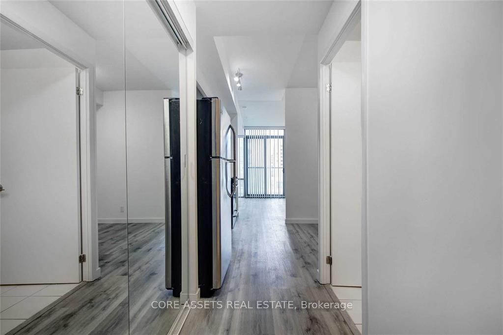 832 Bay St, unit 406 for rent - image #5