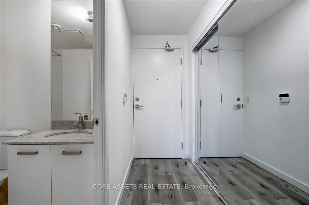 832 Bay St, unit 406 for rent - image #6