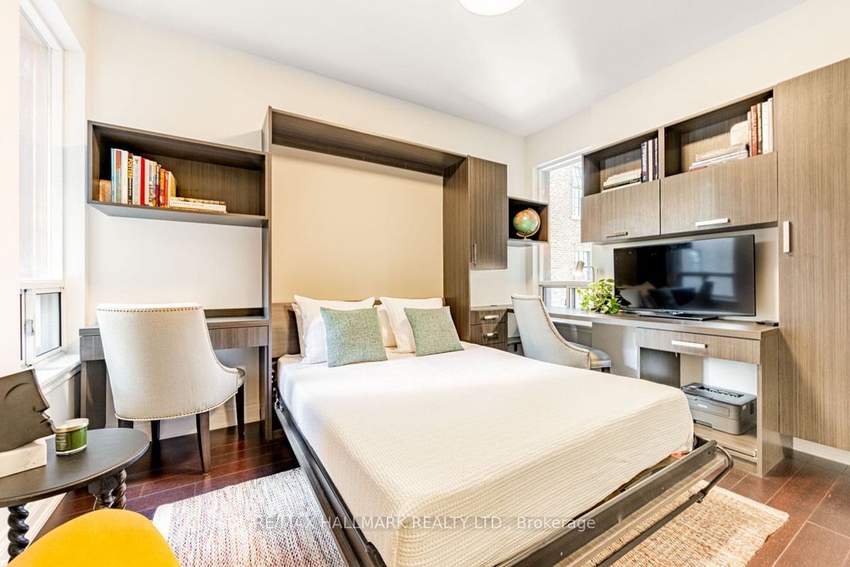 8 Sultan St, unit 301 for sale - image #22