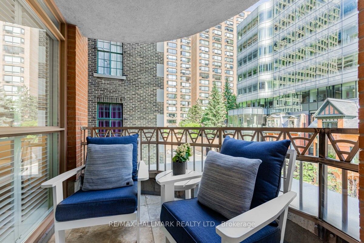 8 Sultan St, unit 301 for sale - image #28