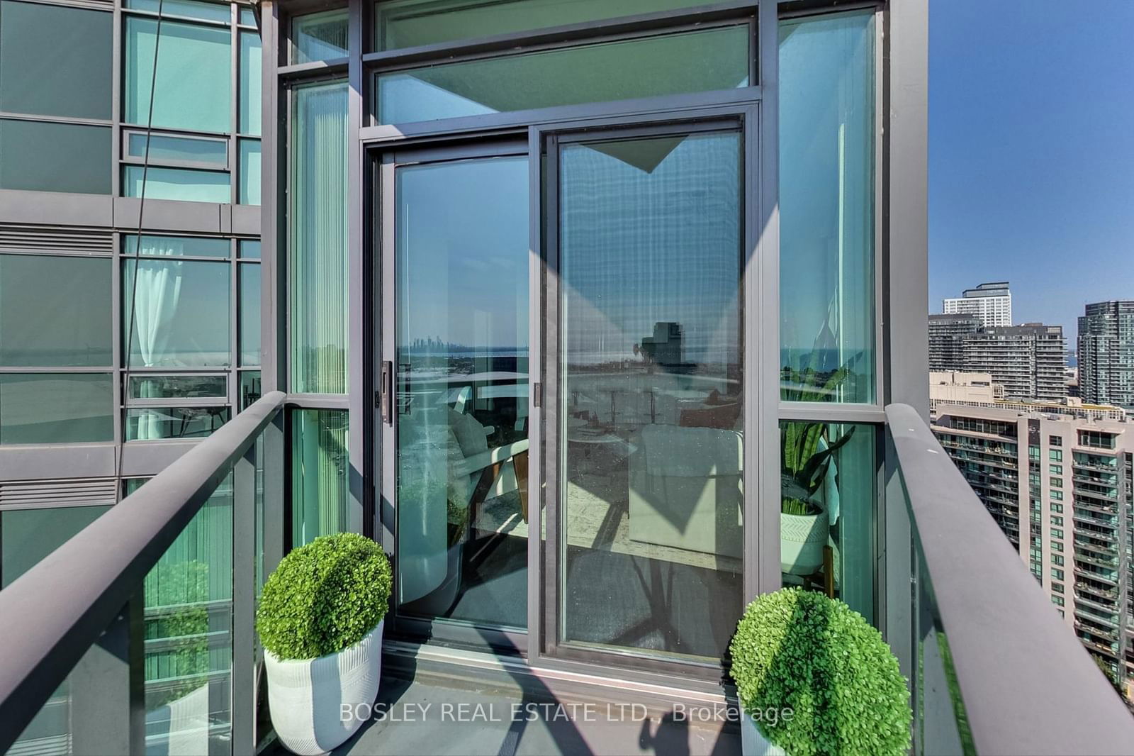 231 Fort York Blvd, unit 2403 for sale - image #27