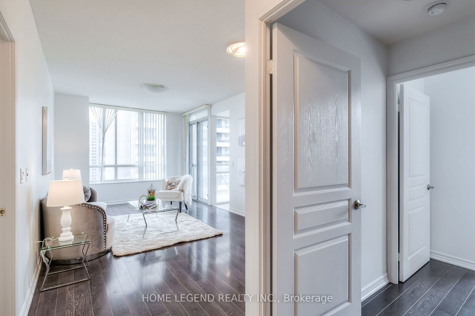 28 Byng Ave, unit 1108 for sale - image #2