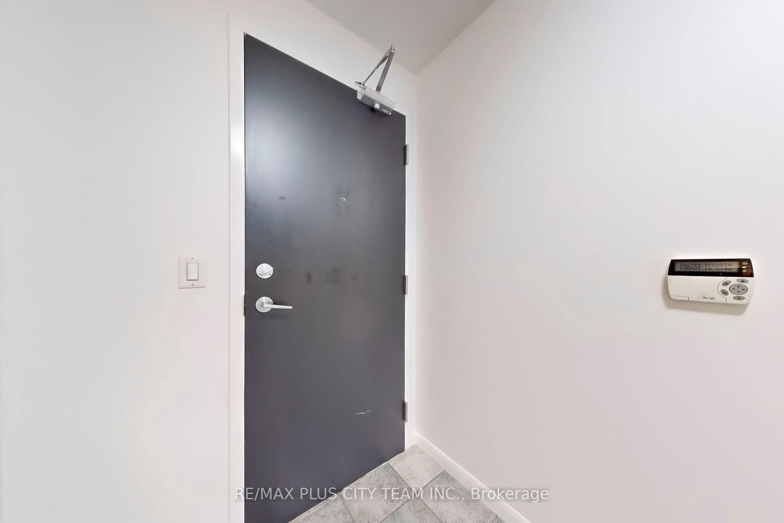 18 Yonge St, unit 1801 for sale - image #19