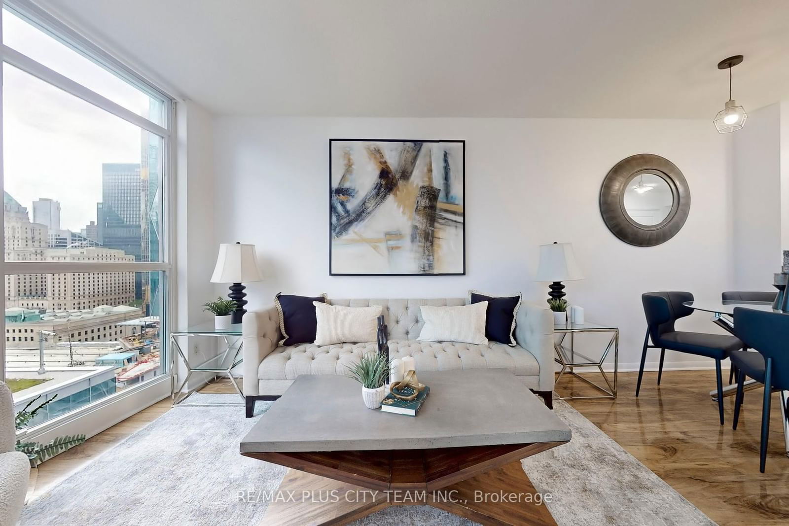 18 Yonge St, unit 1801 for sale - image #3