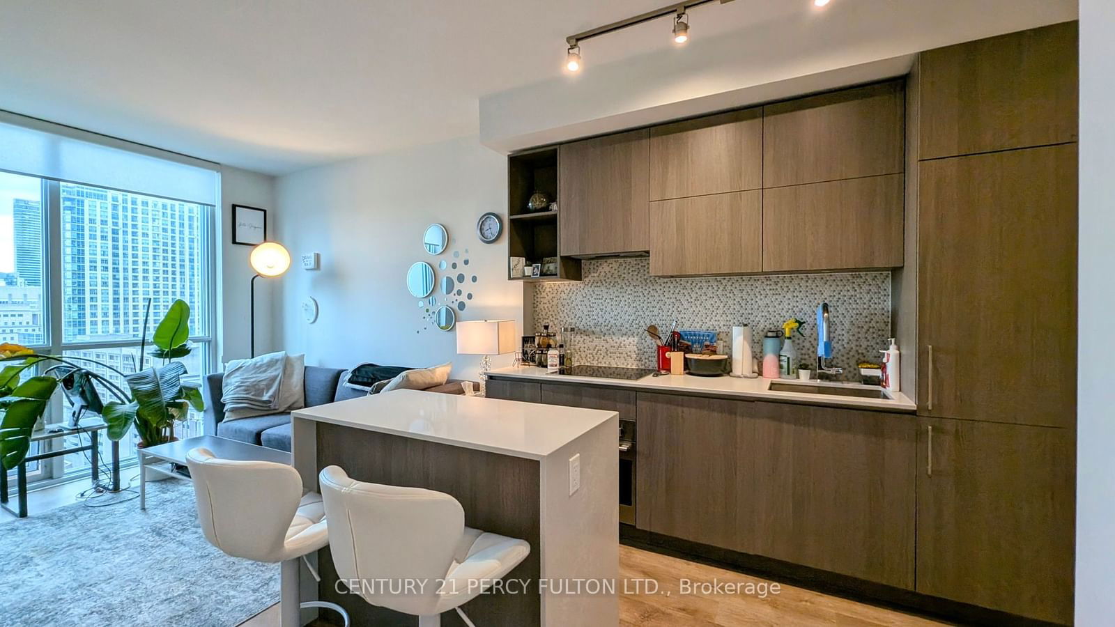 1 Yorkville Ave, unit 1610 for rent