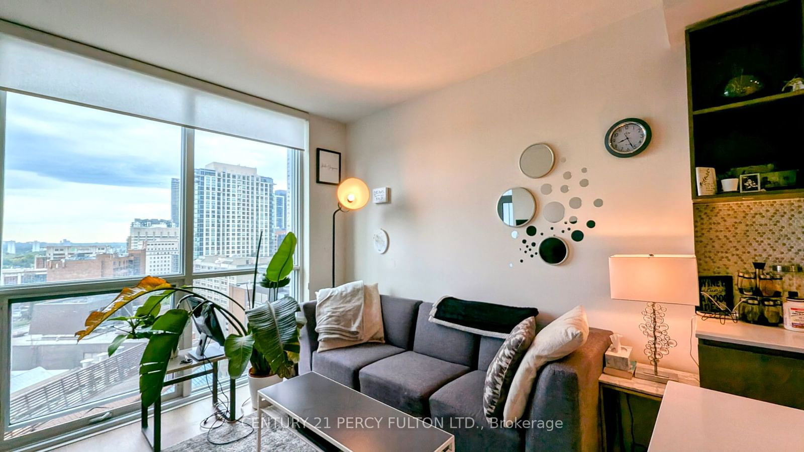 1 Yorkville Ave, unit 1610 for rent