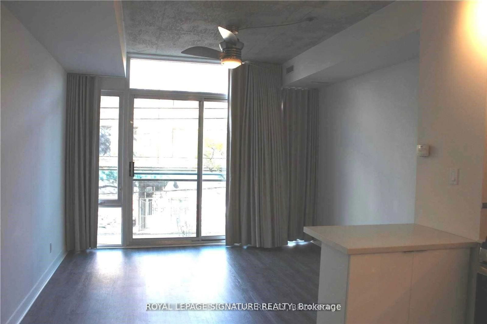 127 Queen St E, unit 205 for rent - image #8