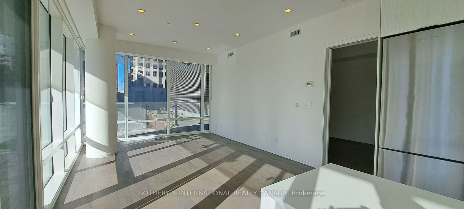 1 Bloor St E, unit 310 for rent - image #9