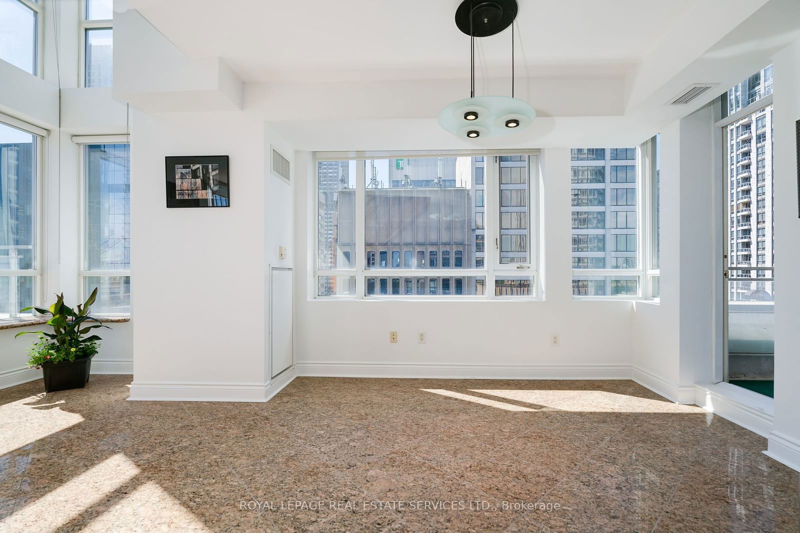 80 Cumberland St, unit 1701 for rent