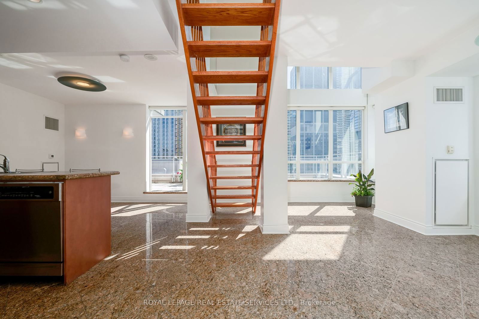 80 Cumberland St, unit 1701 for rent - image #8