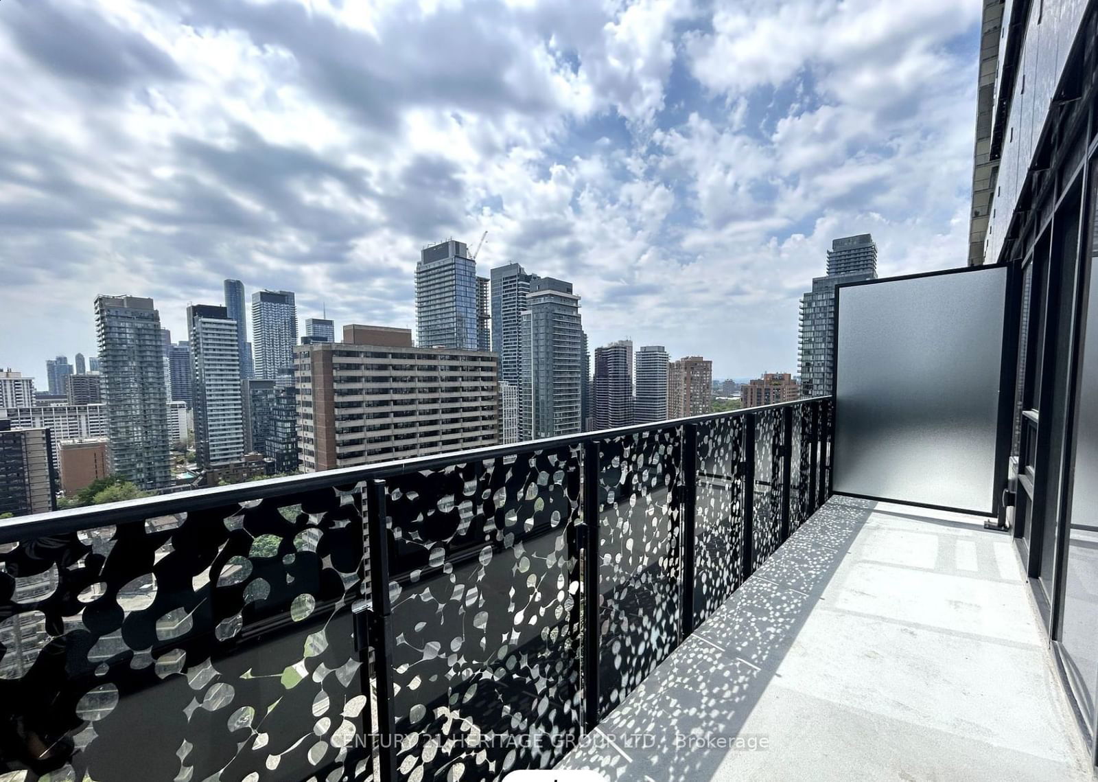 55 Charles St E, unit 3905 for rent - image #8