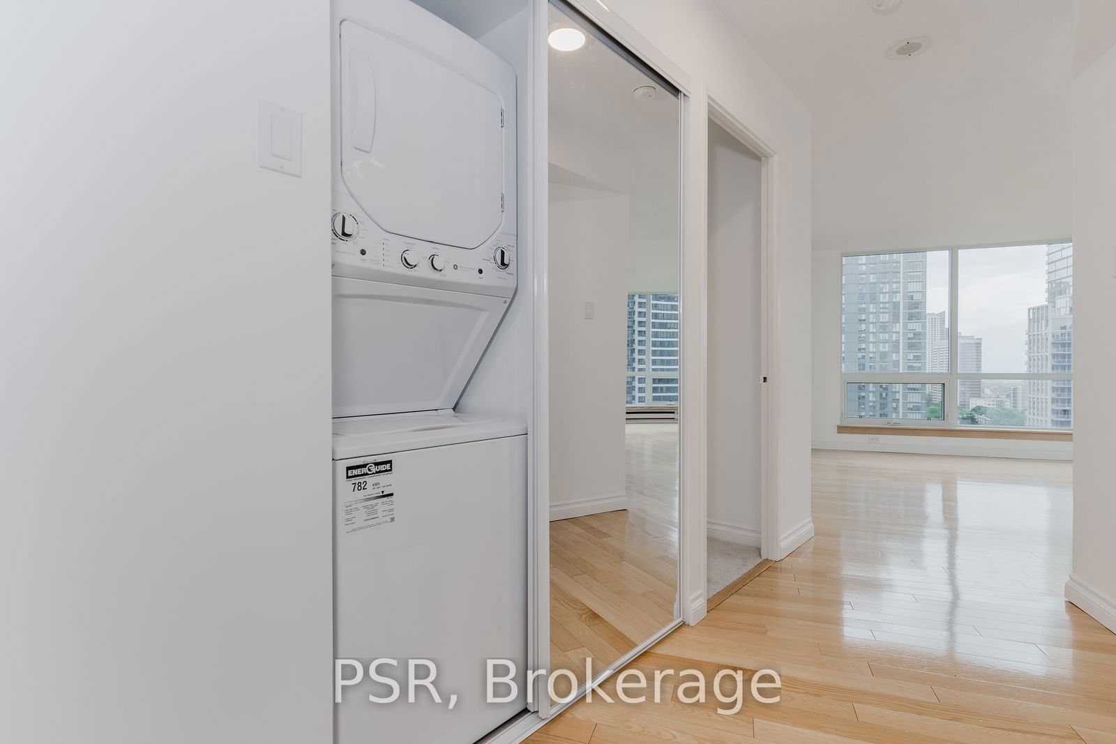 1055 Bay St, unit 1805 for rent - image #26