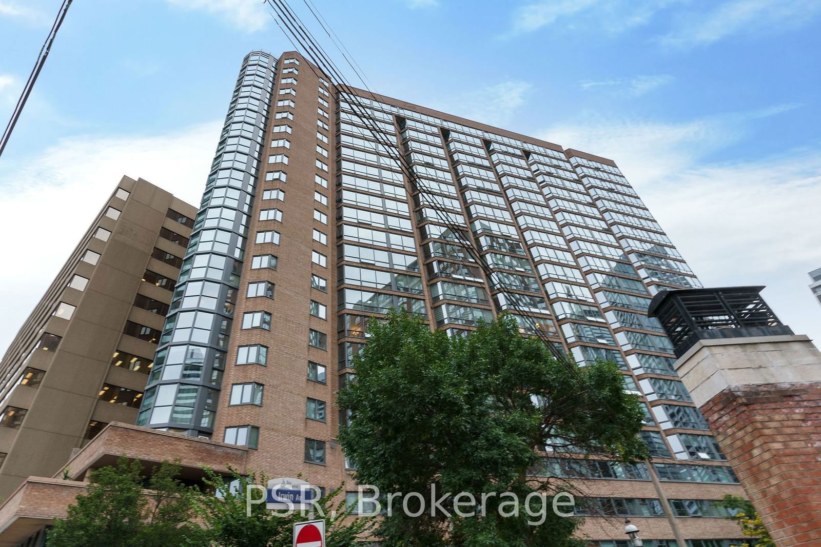 1055 Bay St, unit 1805 for rent