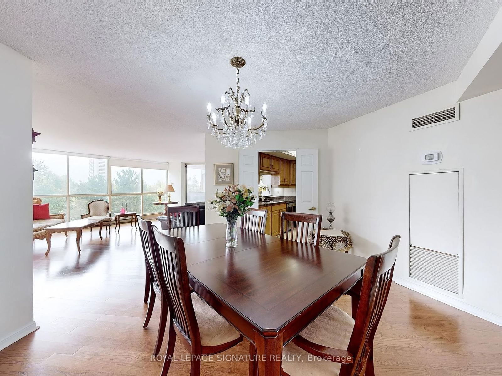 85 Skymark Dr, unit 501 for sale - image #9