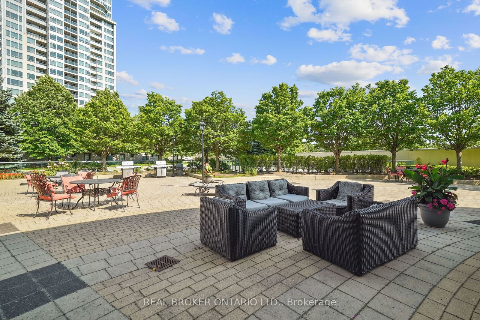 17 Barberry Pl, unit 905 for sale - image #25