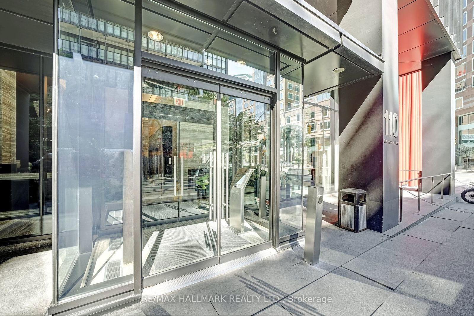 110 Charles St E, unit 2310 for sale