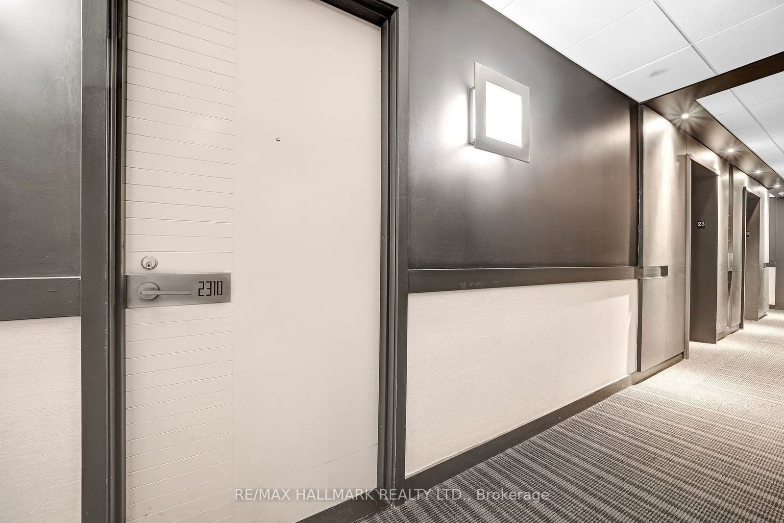 110 Charles St E, unit 2310 for sale - image #4