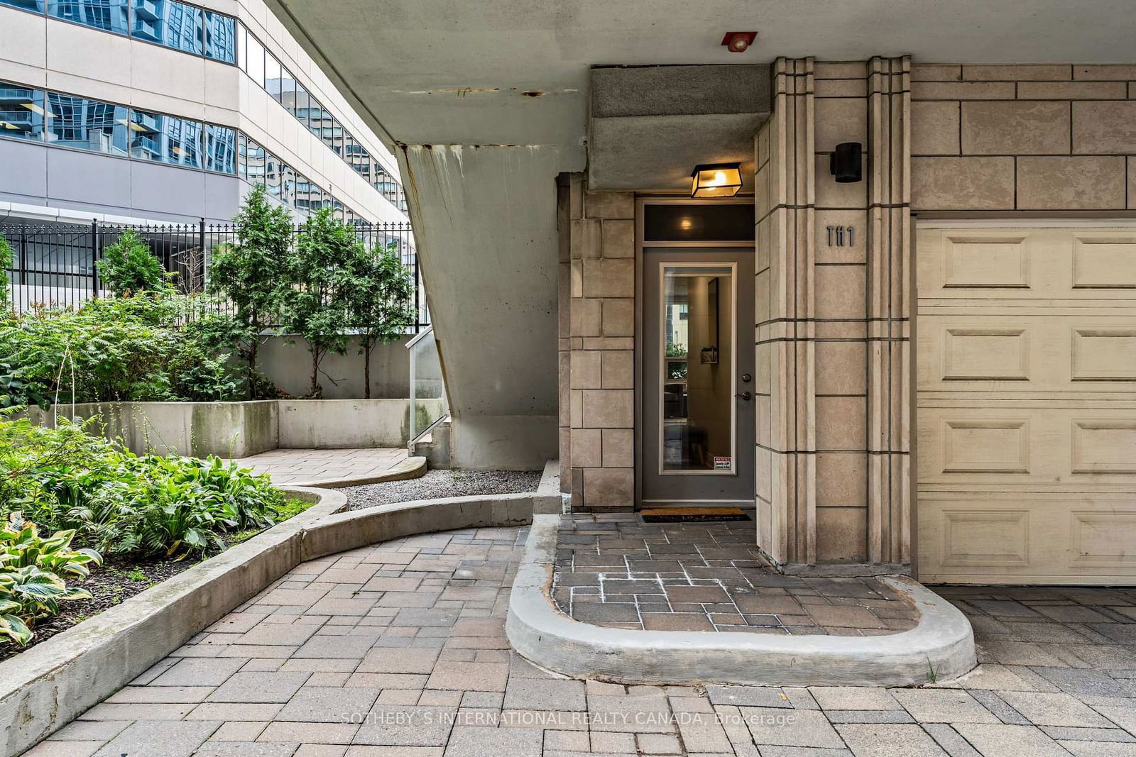 761 Bay St, unit TH01 for sale