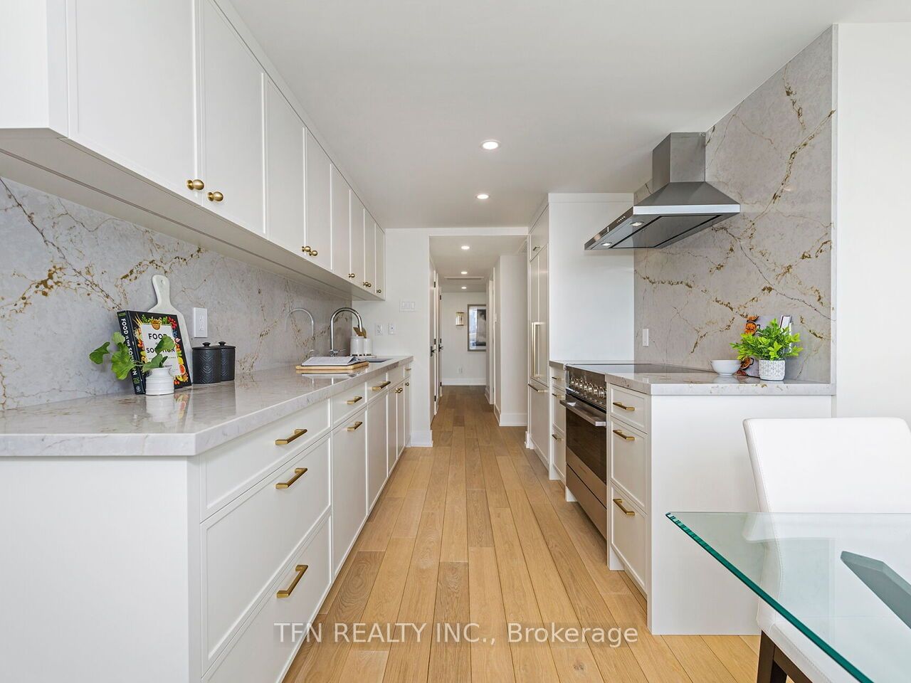 63 St Clair Ave W, unit 1701 for sale