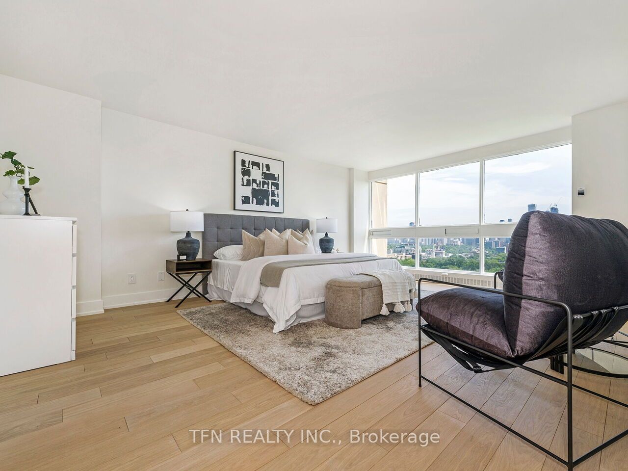 63 St Clair Ave W, unit 1701 for sale