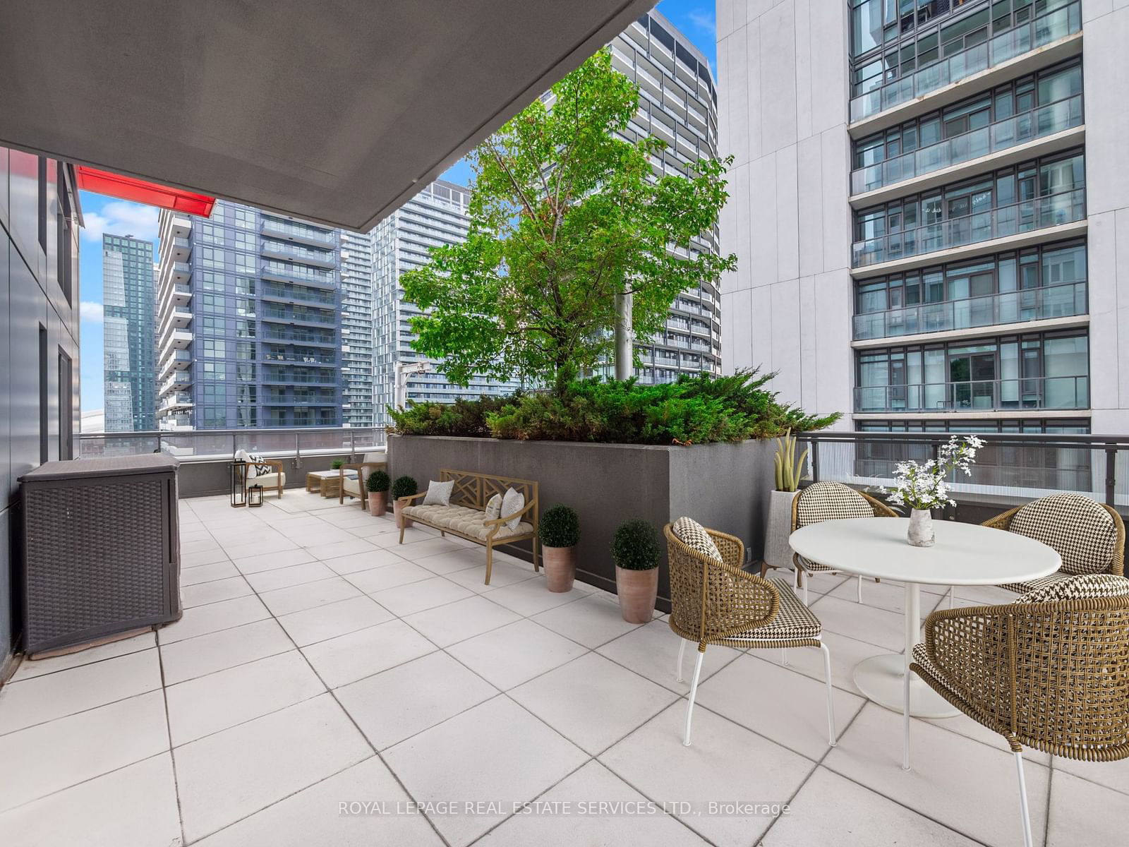 318 Richmond St, unit 1908 for sale