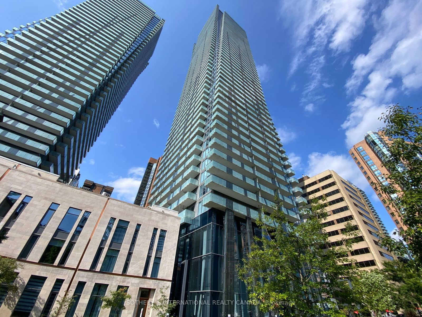 1080 Bay St, unit 2309 for rent