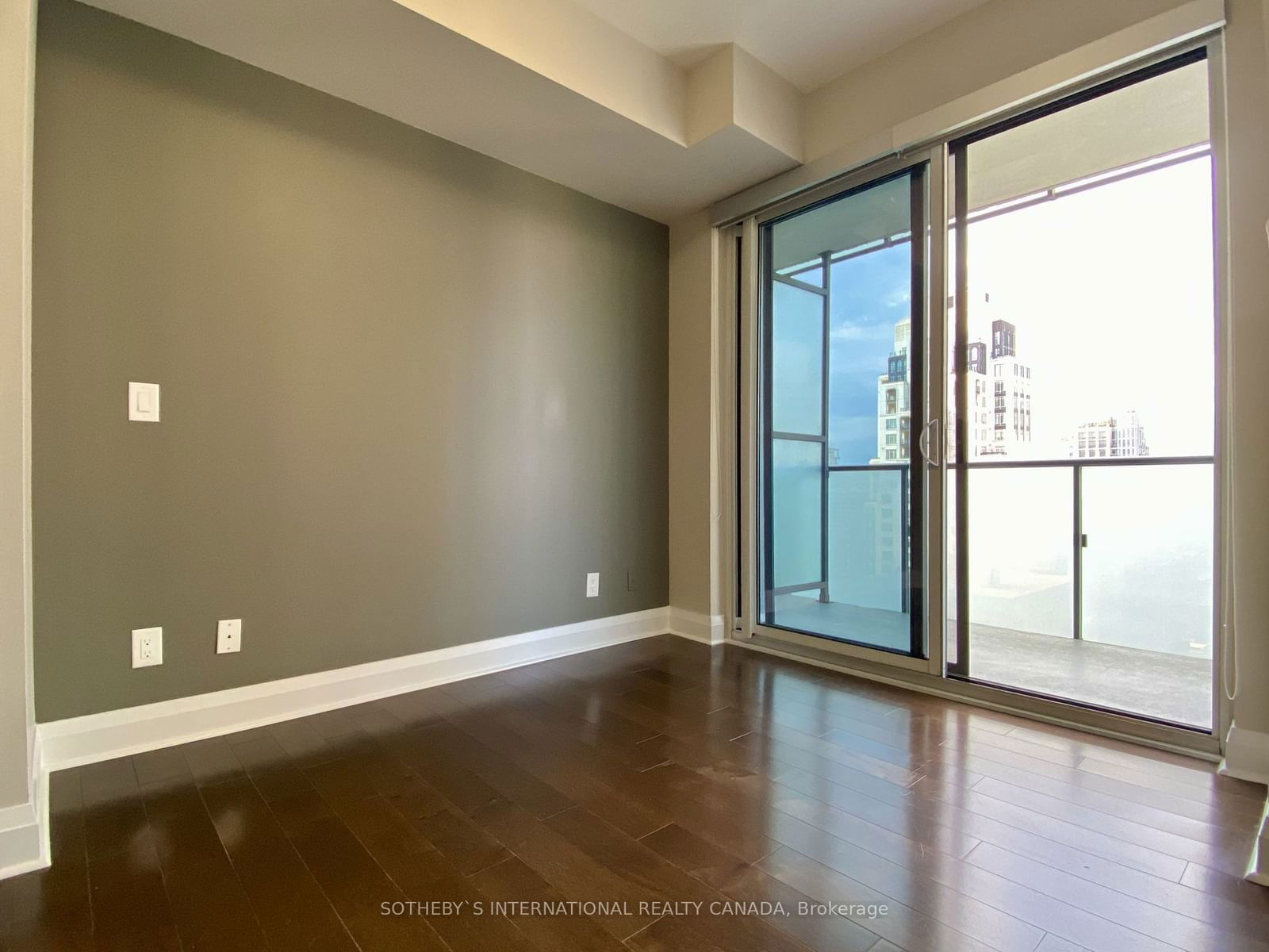 1080 Bay St, unit 2309 for rent - image #12