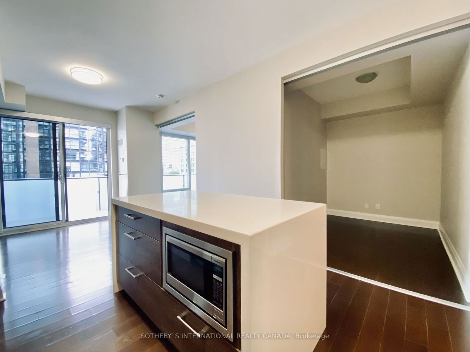 1080 Bay St, unit 2309 for rent