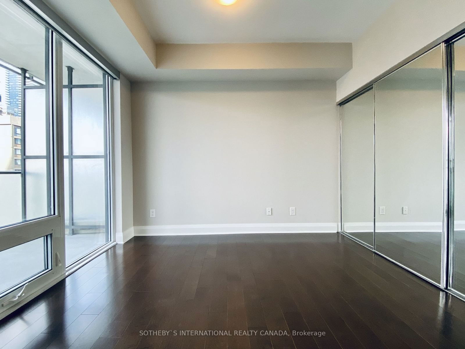 1080 Bay St, unit 2309 for rent